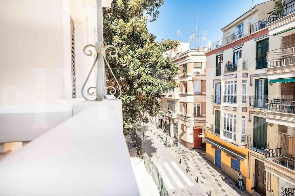 Chic Apartment In The Heart Of Malaga By Rems 0*,
