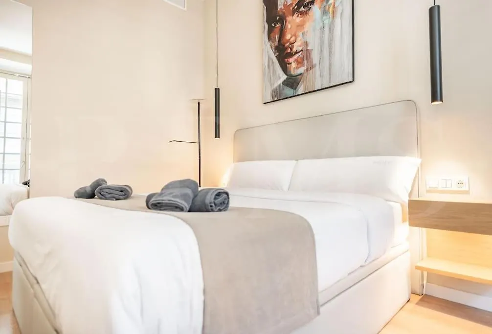 Chic Apartment In The Heart Of Malaga By Rems