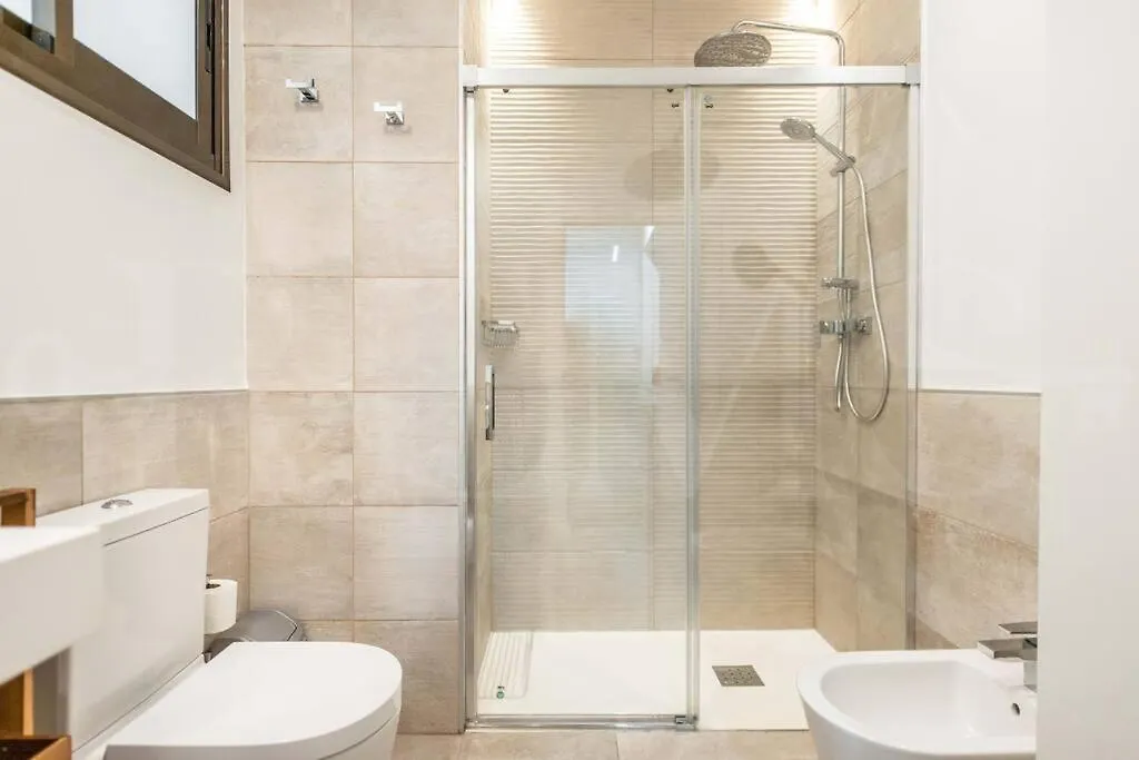 Chic Apartment In The Heart Of Malaga By Rems