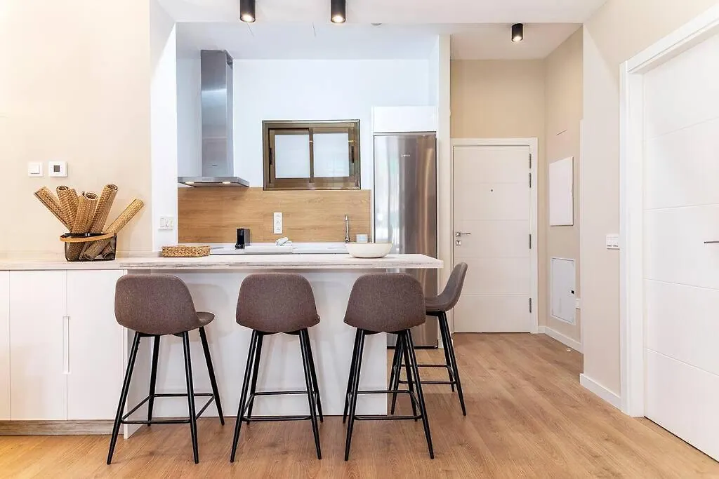 Chic Apartment In The Heart Of Malaga By Rems